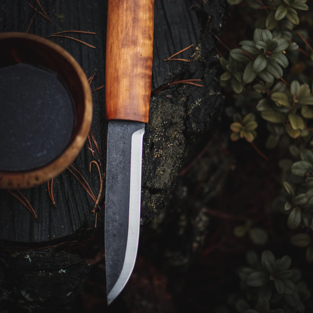 Helle Viking Carbon Steel Knife with Leather Sheath - Image 3