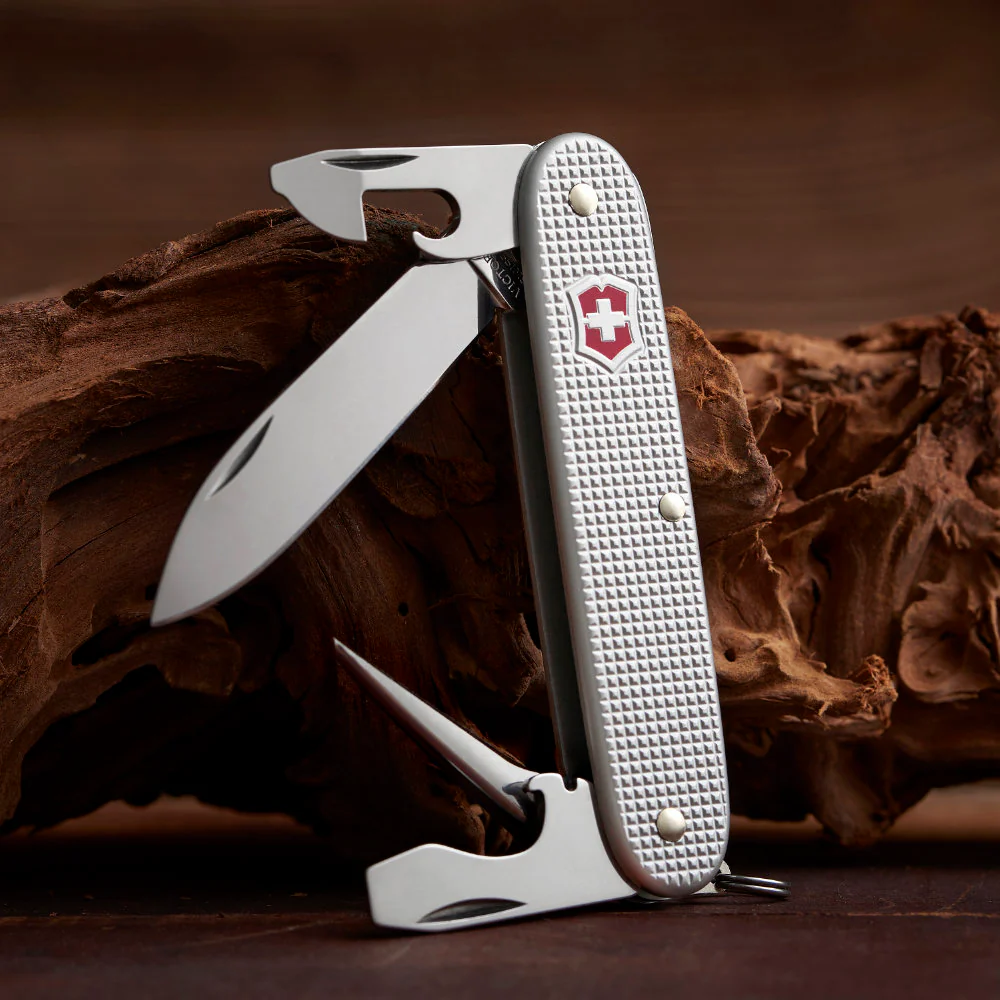 Victorinox Pioneer Alox Swiss Army Knife - Image 4