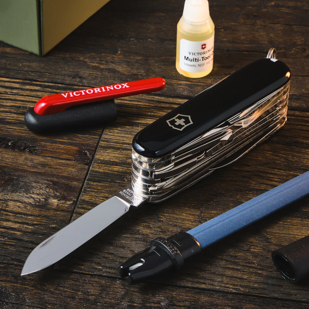 Victorinox SwissChamp Swiss Army Knife - Image 7